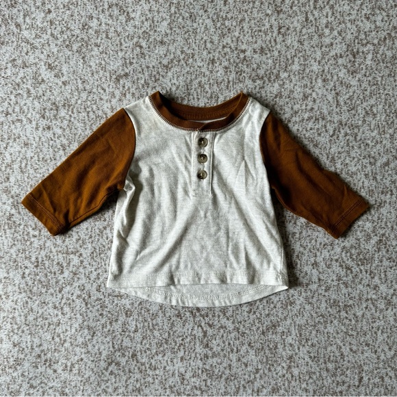 5/$25 Baby Boy 3-Pack Long Sleeve Shirts - Picture 2 of 8